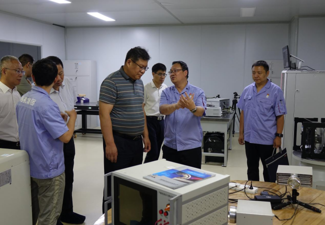 工信部装备工业一司副司长汪宏一行莅临轴研所考察调研